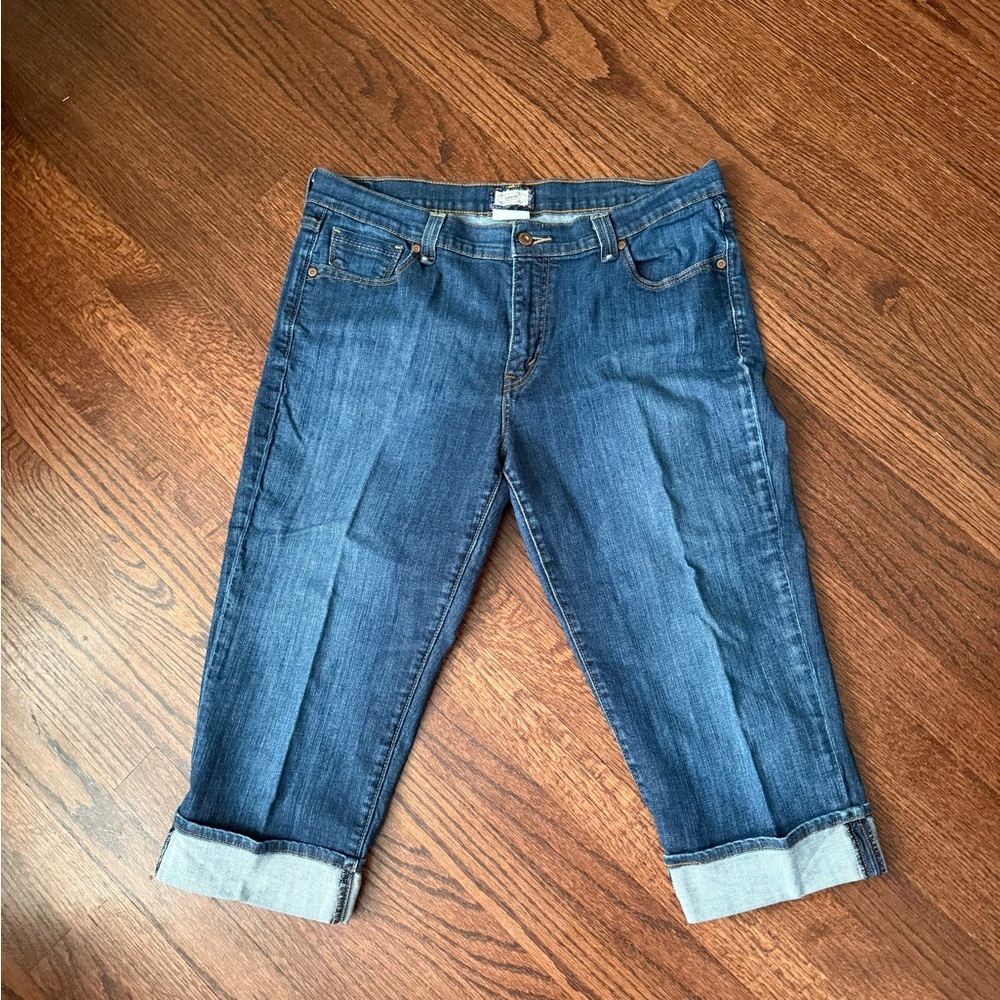 Levi's Classic Blue Cropped Jeans